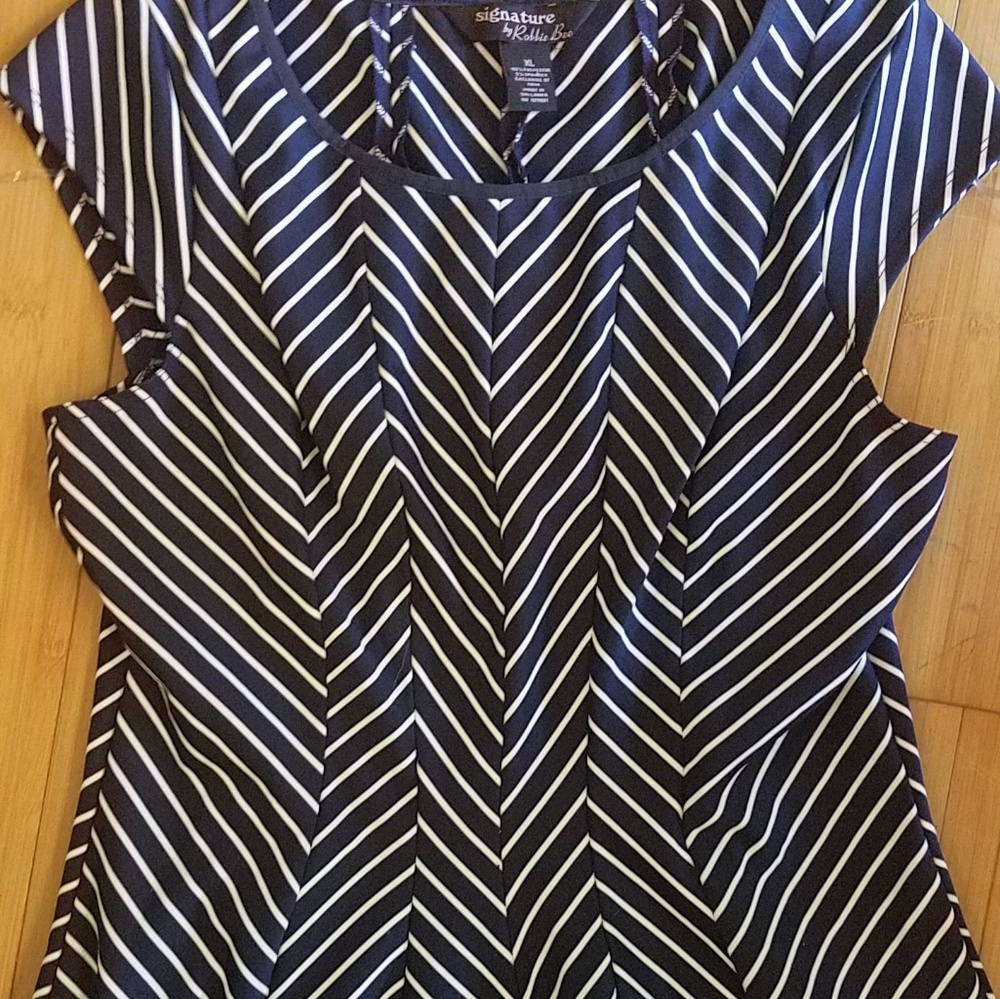 Signature Robbie Bee Macys blue stripes dress